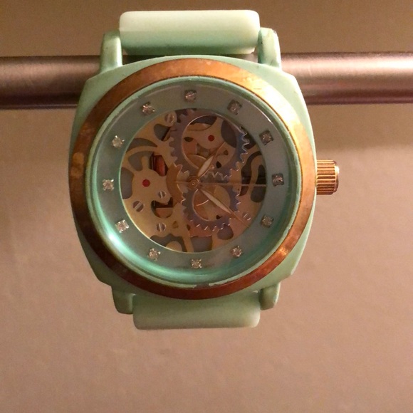 Accessories - Women’s watch